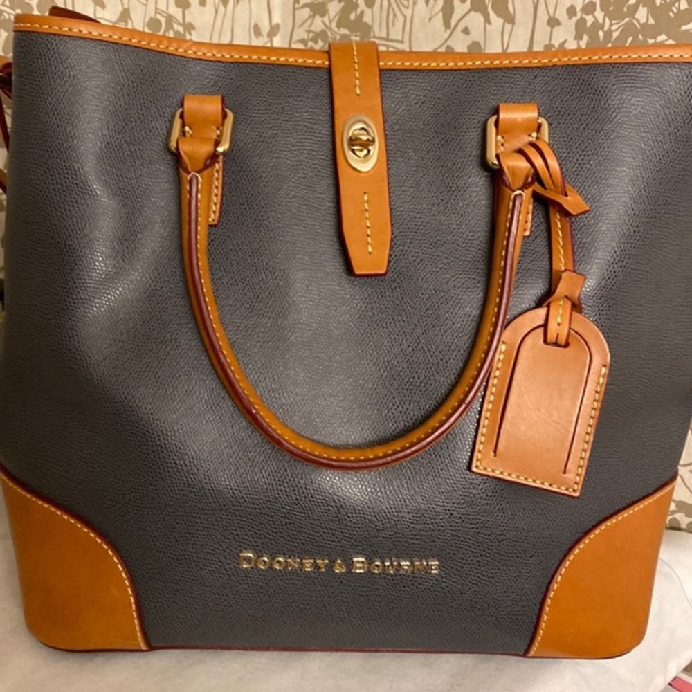 Dooney &Bourke Shelby Shopper in gray with honey accents hardware in gold EUC